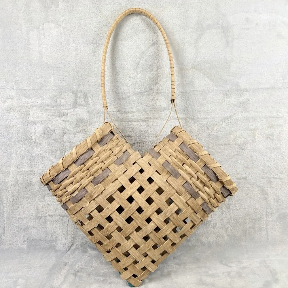 Vintage Heart Shaped Woven Wall Basket Handmade Decorative Rustic Hanging Basket